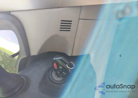 2011 Toyota Corolla Le z USA, uszkodzony, nr VIN JTDBU4EE2BJ100218